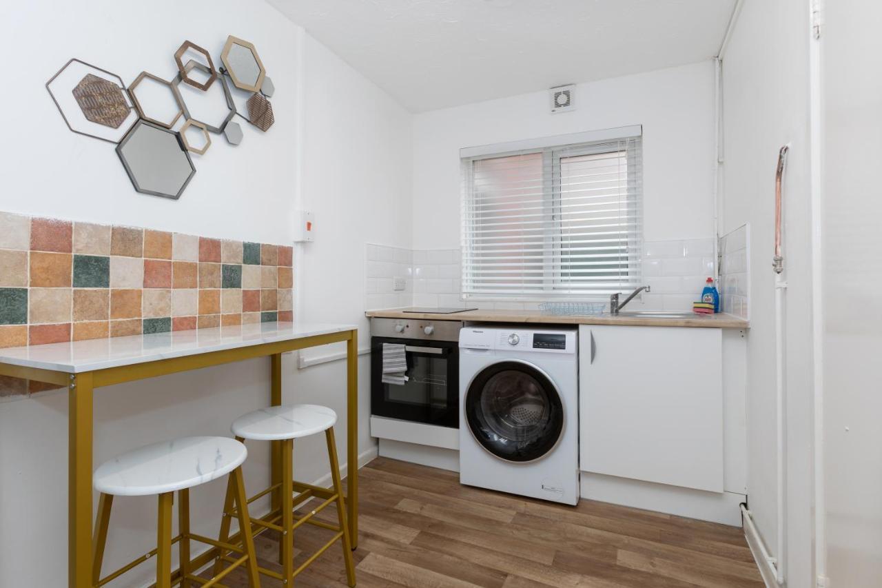 1 Bedroom Apartment With Free Parking Weymouth Exterior foto